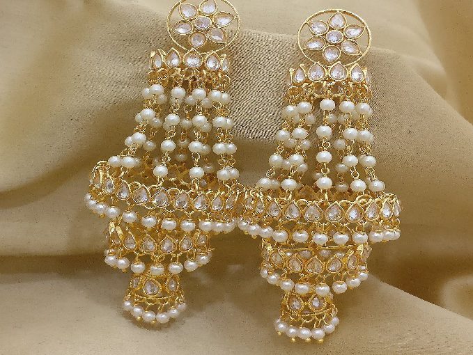 RasRava Antique Polki Earrings. Jhumar Style and Flower Shape Earrings. Rama Cre… | Kundan jewellery bridal, Bridal jewelry collection, Wedding accessories jewelry